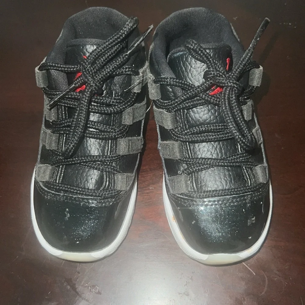 Used - Picture 2 of 3